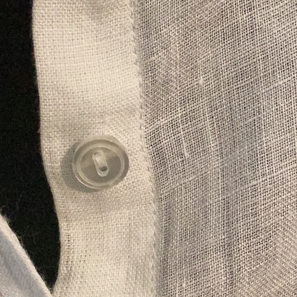 Women’s Talbots Linen Shirt button down , long sleeve linen shirts . Size is a M - Picture 4 of 7